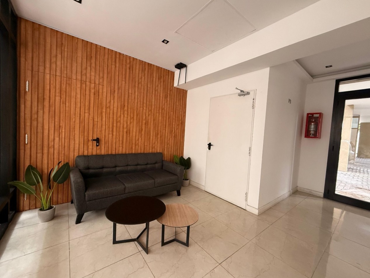 DEPARTAMENTO 2 AMBIENTES CON COCHERA Y BAULERA