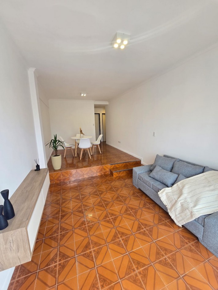 DEPARTAMENTO EN LA PERLA C/BALCON Y COCHERA