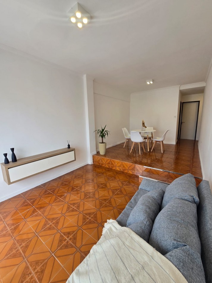 DEPARTAMENTO EN LA PERLA C/BALCON Y COCHERA