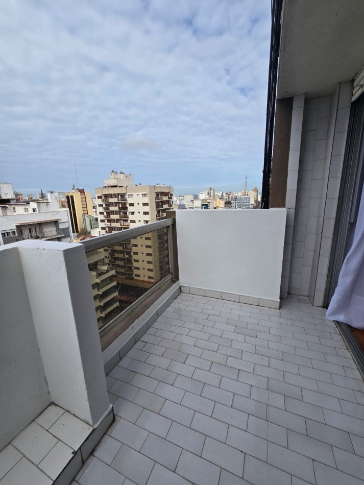 DEPARTAMENTO EN LA PERLA C/BALCON Y COCHERA