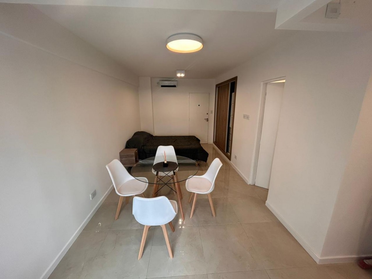 DEPARTAMENTO A LA CALLE CON BALCON Y VISTA LATERAL AL MAR - IDEAL INVERSION