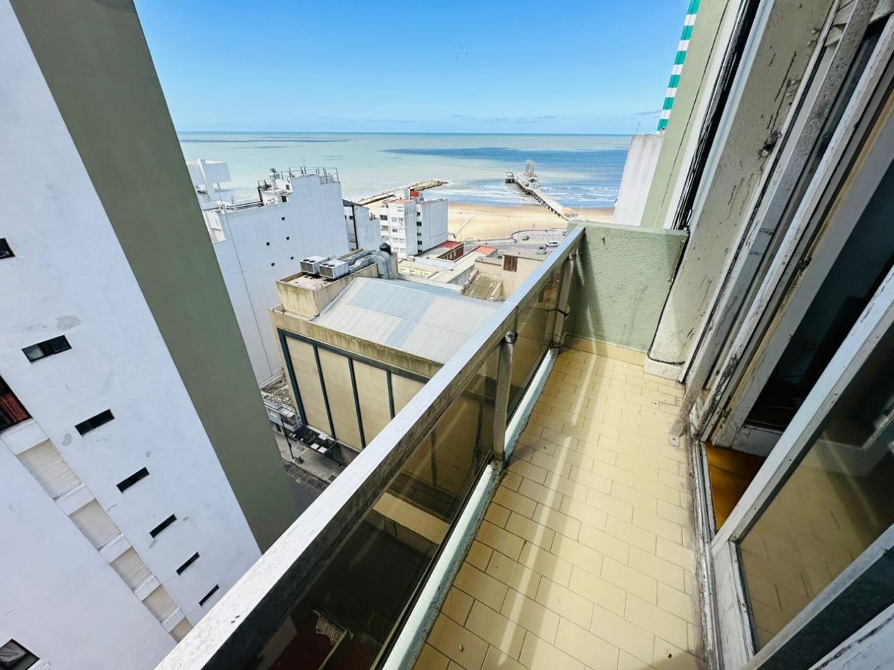 DEPARTAMENTO 2 AMBIENTES A LA CALLE CON VISTA AL MAR