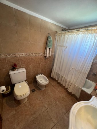 CASA 4 AMBIENTES CON COCHERA APTO CREDITO