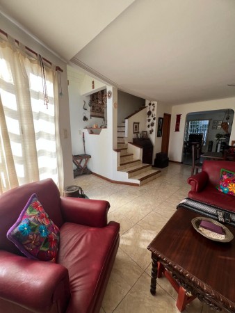 CASA 4 AMBIENTES CON COCHERA APTO CREDITO